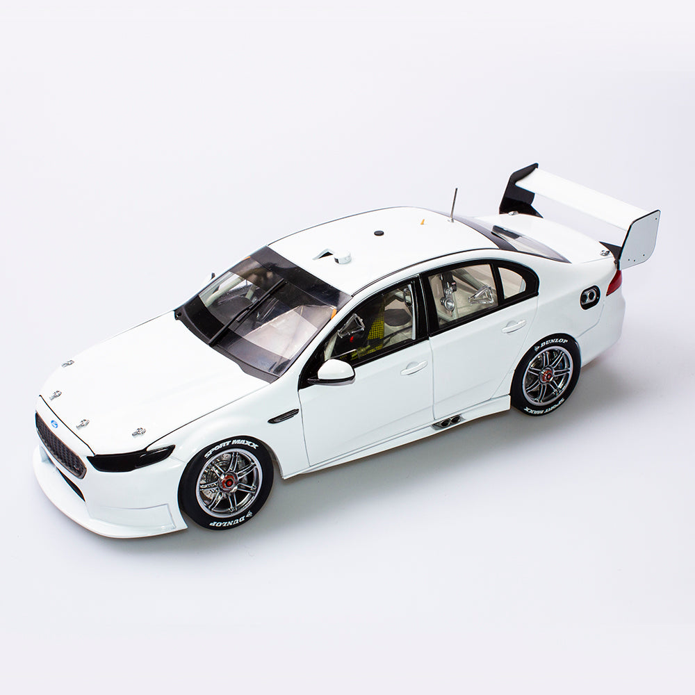 1:18 Ford FGX Falcon Supercar White Plain Body Edition – Authentic