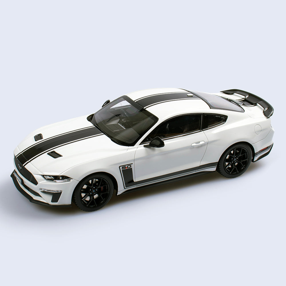1:18 Ford Mustang R-SPEC - Oxford White