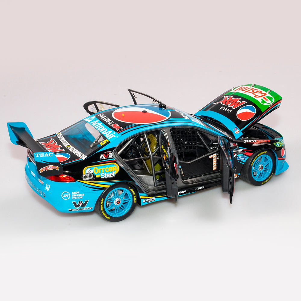 1:18 Prodrive Racing Australia #5 Ford FGX Falcon Supercar - 2015 Sandown 500 Winner