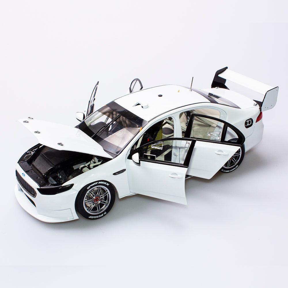 1:18 Ford FGX Falcon Supercar White Plain Body Edition